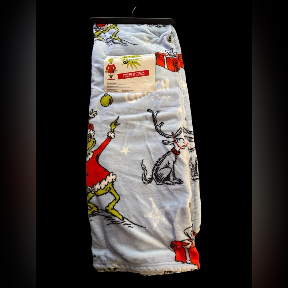 NWT & Hanger The Grinch Stole Christmas Oversized Plush Throw Dr Seuss 50” X 70”